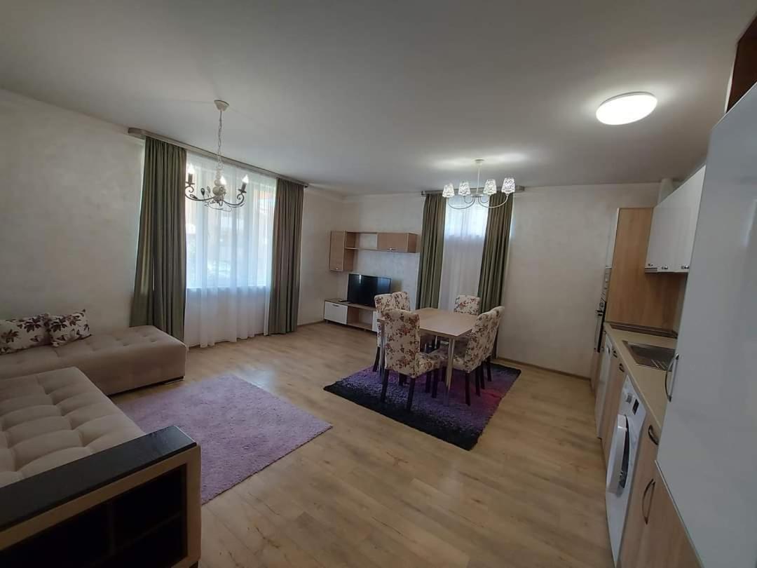 South Coast Apartments Shumen Ngoại thất bức ảnh
