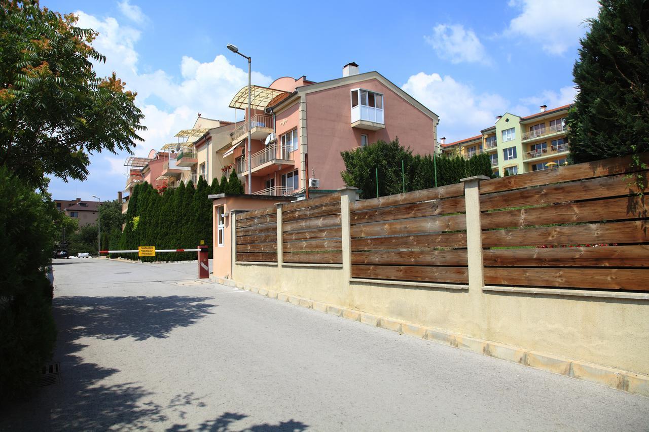 South Coast Apartments Shumen Ngoại thất bức ảnh