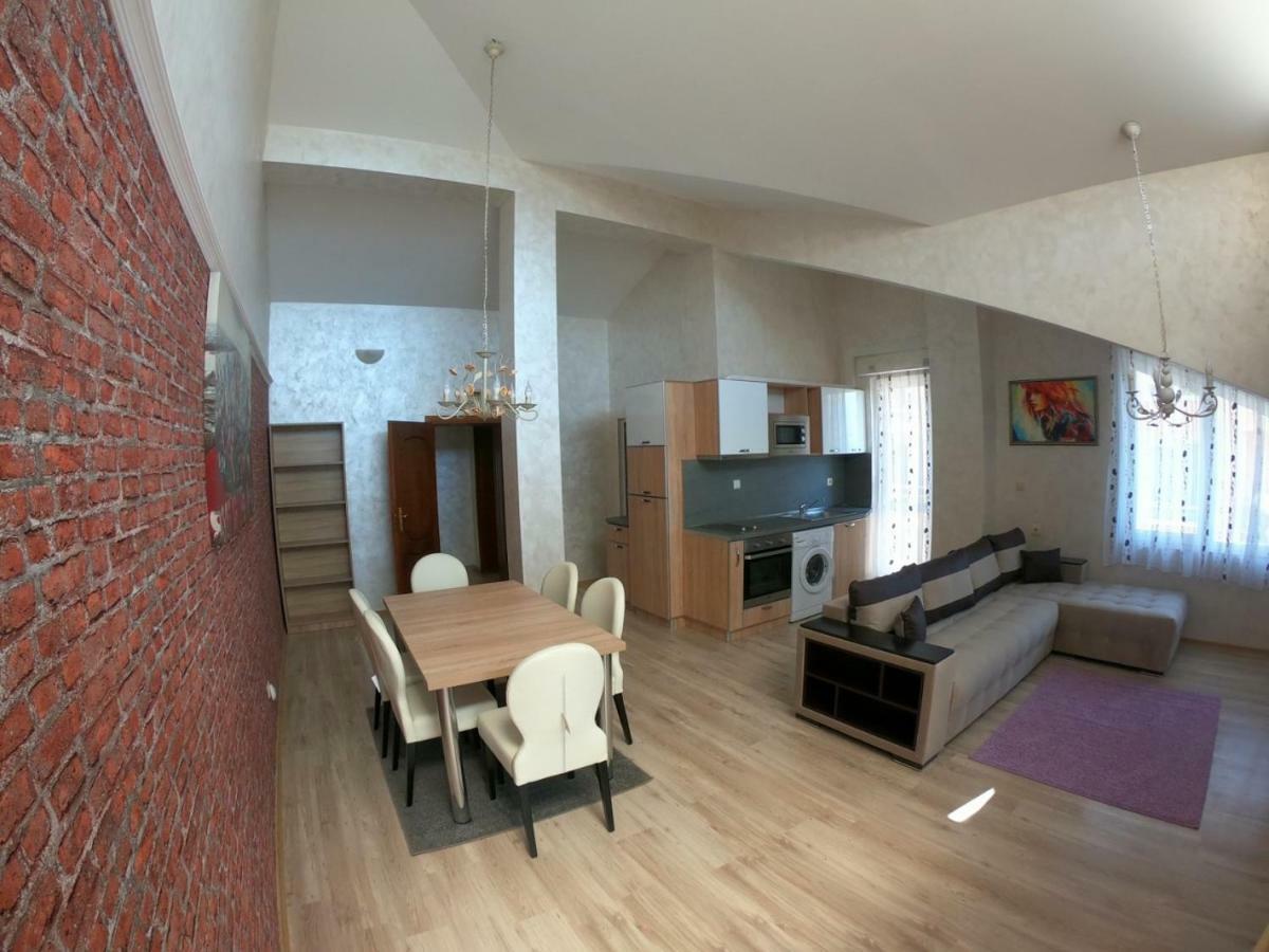 South Coast Apartments Shumen Ngoại thất bức ảnh